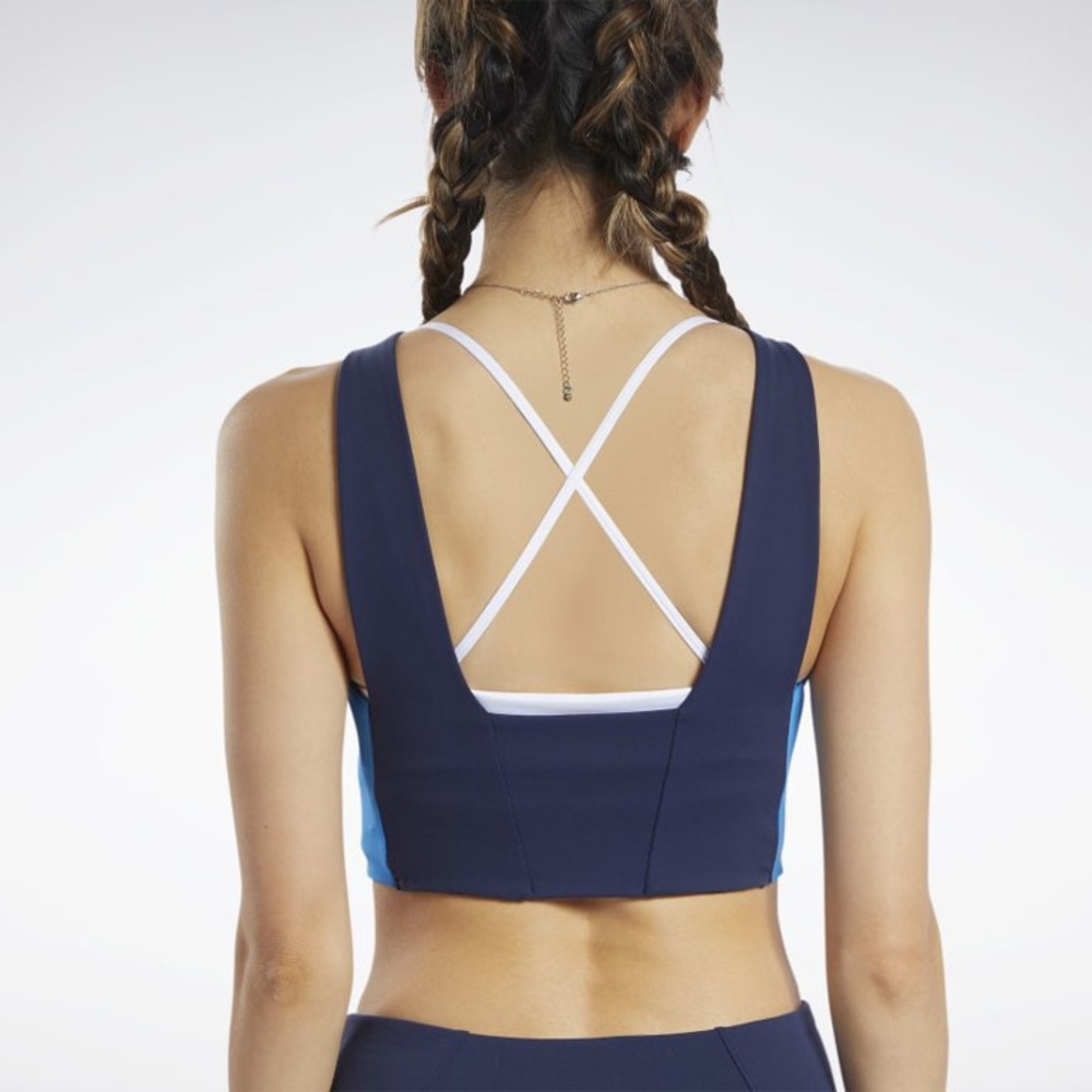 BNWT Reebok Colorblock crop top! - Picture 2 of 7